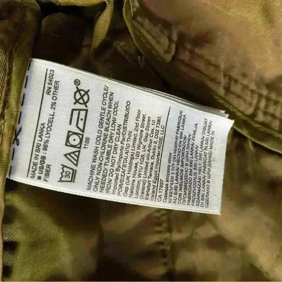 Banana Republic  soft khaki fabric wide leg capris, 2P - Picture 6 of 6